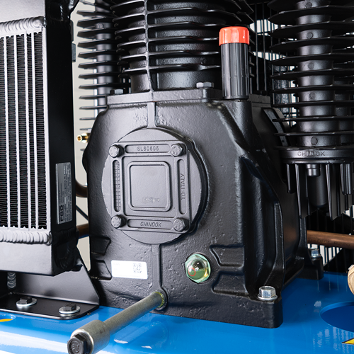PF-Inline.CloseUp.OversizedOilBreather_a027aefb-aba8-4622-8a46-240f119d9719.png